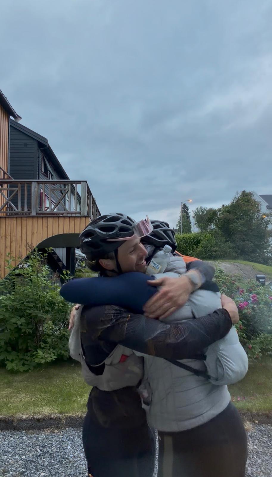 Jovan und Julius nach der gemeinsamen Herausforderung